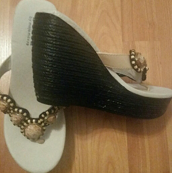 Mojo Moxy Shoes - Dolce By mojo moxy sandals